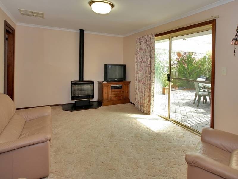 5 La Salle Court, Happy Valley SA 5159