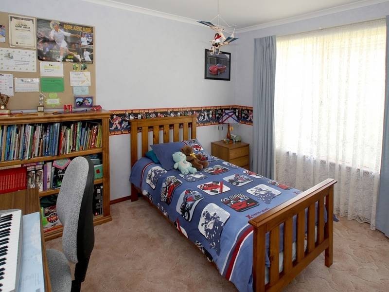 5 La Salle Court, Happy Valley SA 5159