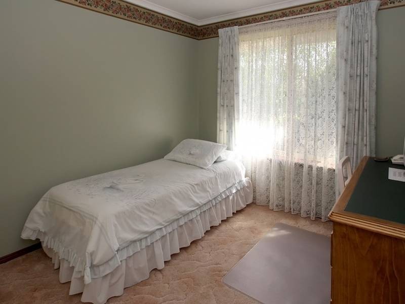 5 La Salle Court, Happy Valley SA 5159