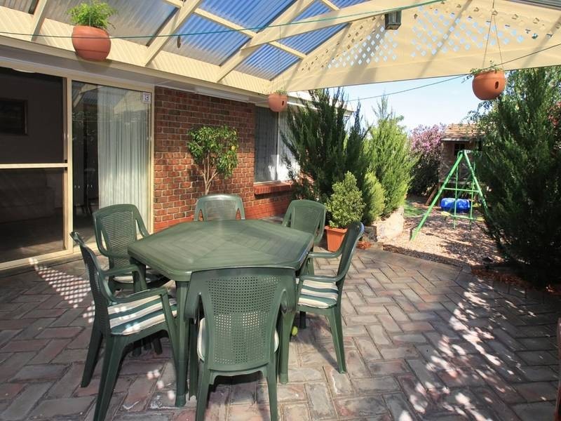 5 La Salle Court, Happy Valley SA 5159