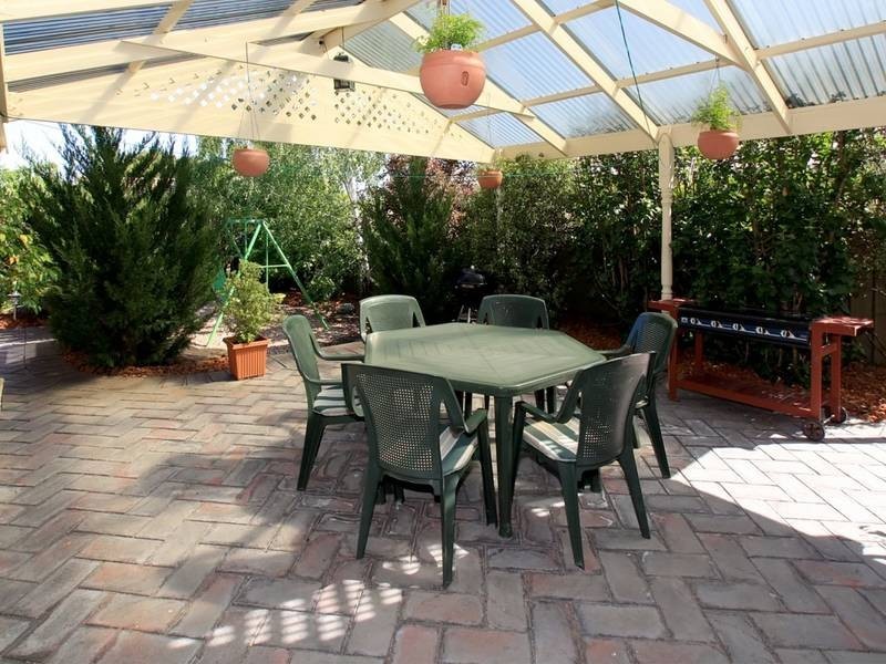 5 La Salle Court, Happy Valley SA 5159