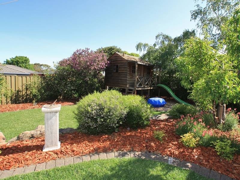 5 La Salle Court, Happy Valley SA 5159