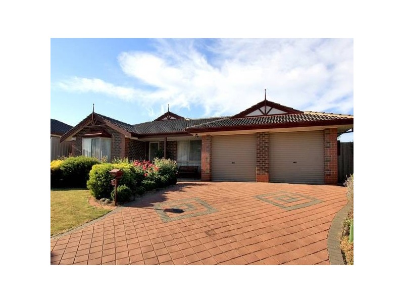 20 Riddoch Crescent, Woodcroft SA 5162