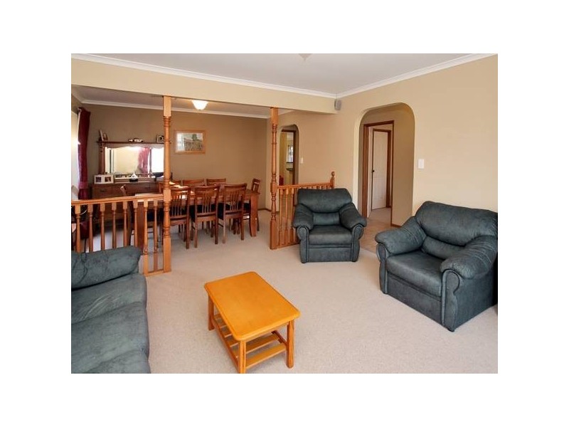20 Riddoch Crescent, Woodcroft SA 5162