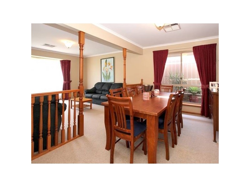 20 Riddoch Crescent, Woodcroft SA 5162