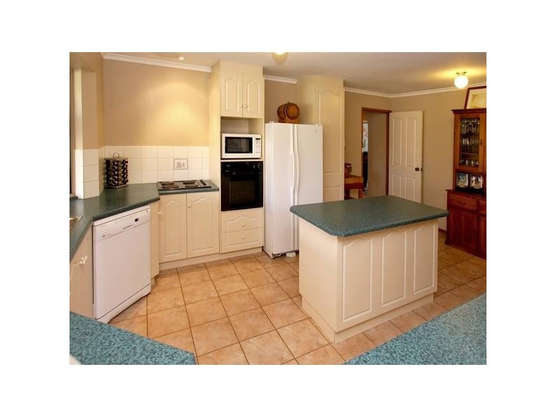 20 Riddoch Crescent, Woodcroft SA 5162
