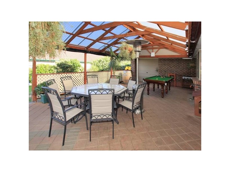 20 Riddoch Crescent, Woodcroft SA 5162
