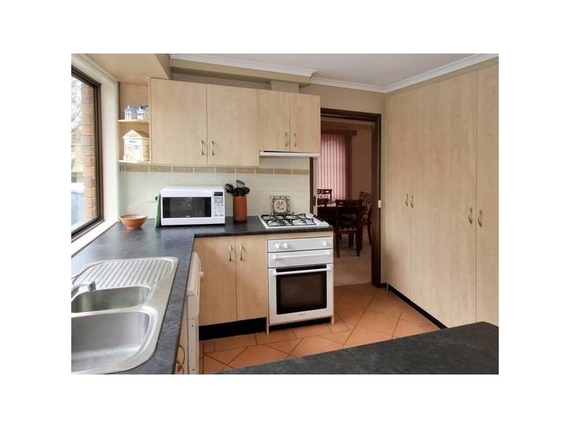 16 Acorn Street, Aberfoyle Park SA 5159