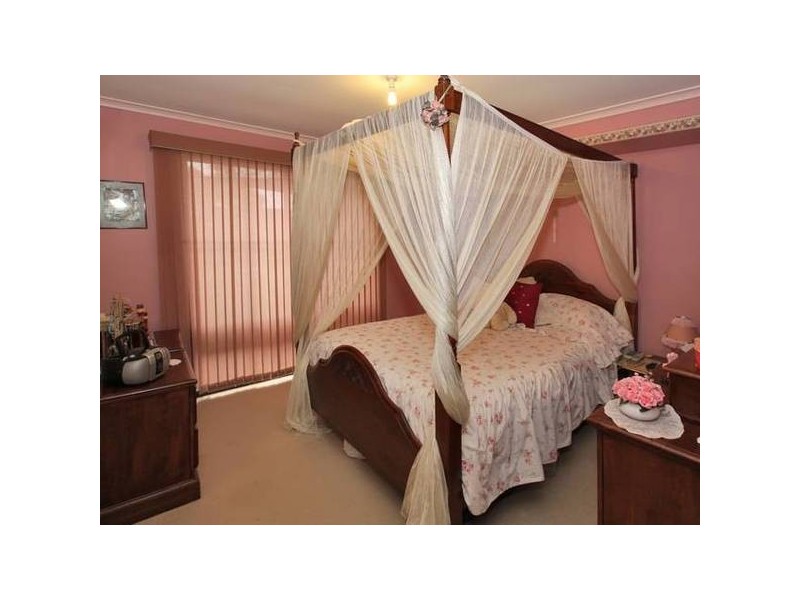 16 Acorn Street, Aberfoyle Park SA 5159