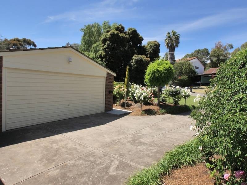 2 Fama Court, Flagstaff Hill SA 5159