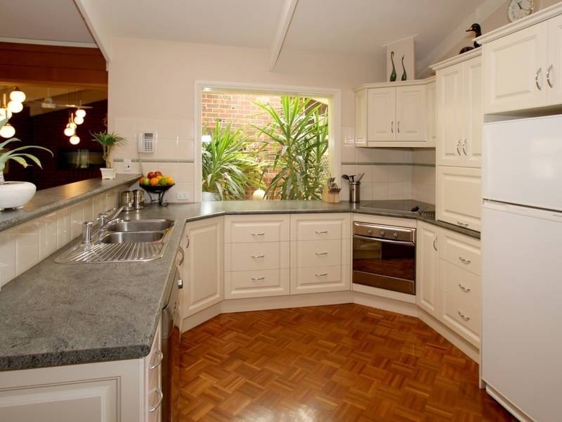 2 Fama Court, Flagstaff Hill SA 5159
