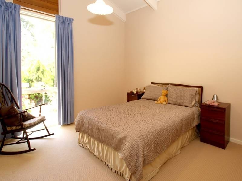 2 Fama Court, Flagstaff Hill SA 5159