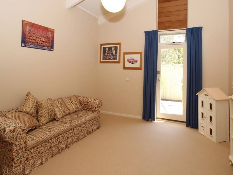 2 Fama Court, Flagstaff Hill SA 5159