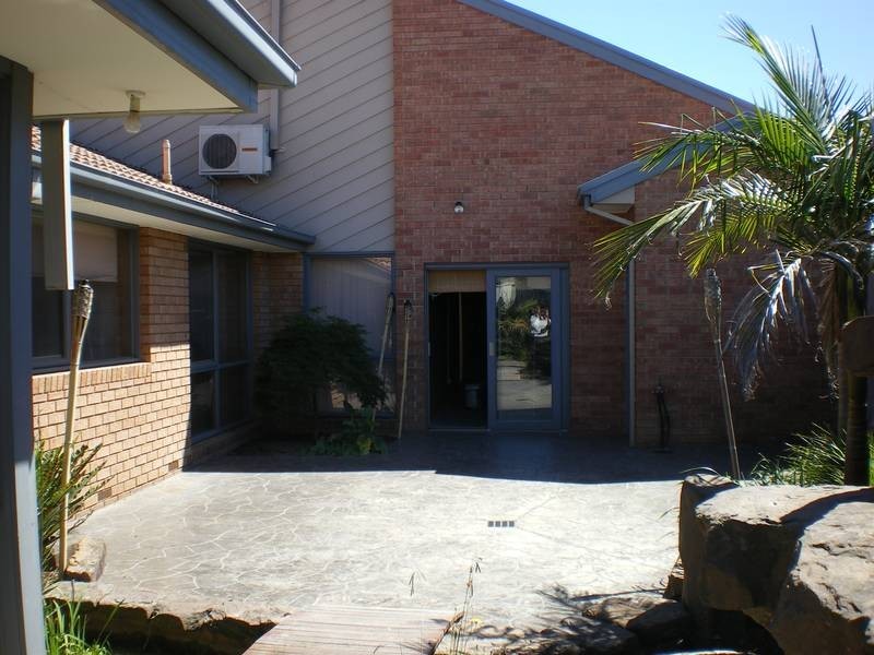 174 Waradgery Drive, Rowville VIC 3178