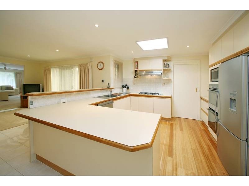48 Spruce Drive, Rowville VIC 3178