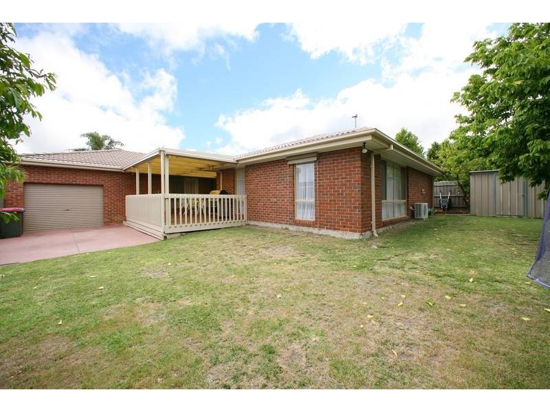 48 Spruce Drive, Rowville VIC 3178