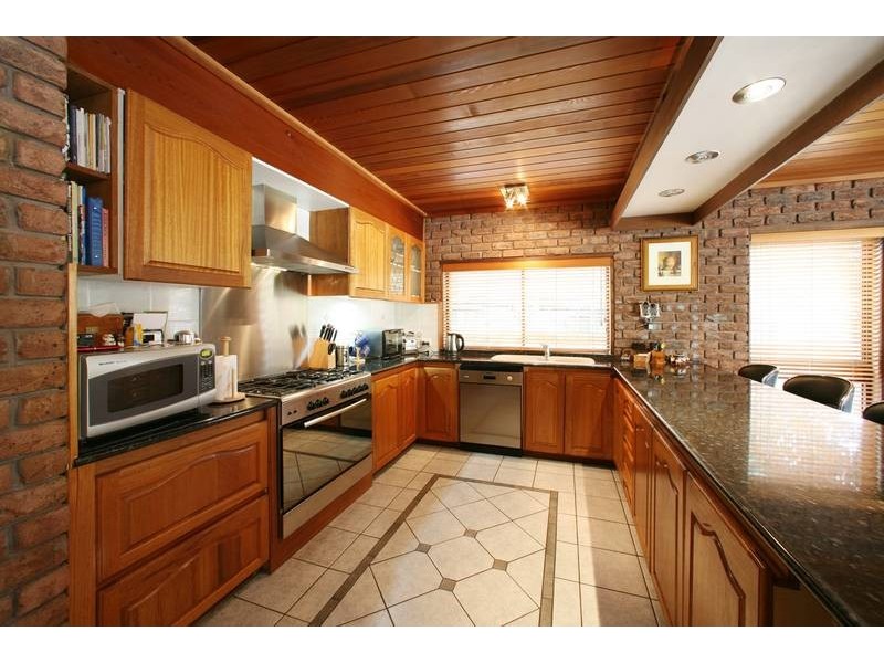 2 Thomson Court, Rowville VIC 3178