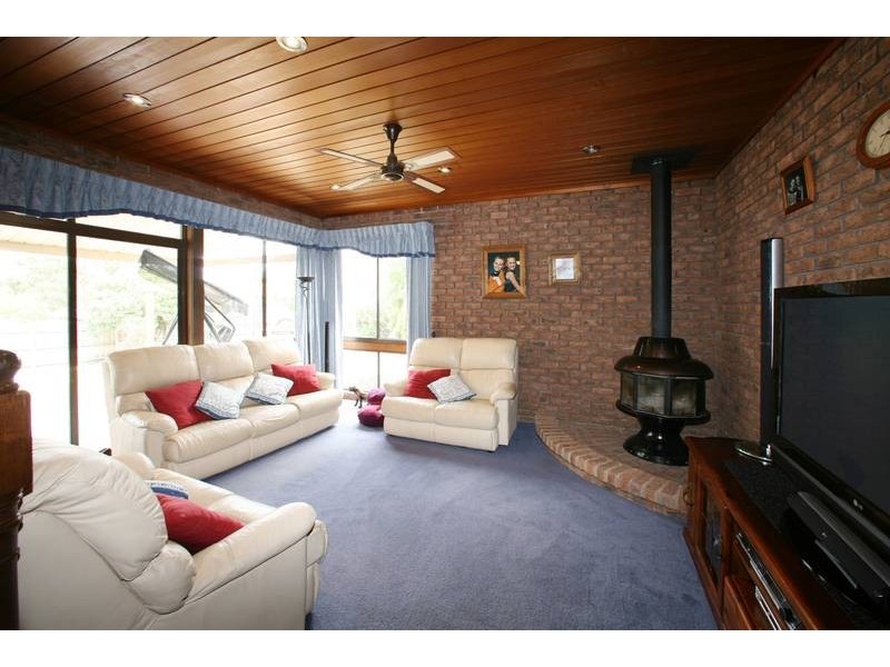 2 Thomson Court, Rowville VIC 3178