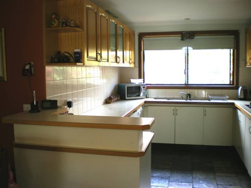 13 St John Place, Rowville VIC 3178