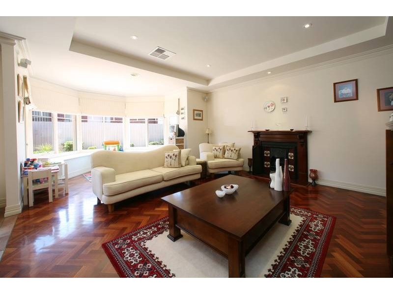 1 Carnoustie Court, Rowville VIC 3178