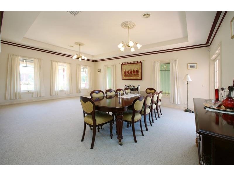 1 Carnoustie Court, Rowville VIC 3178