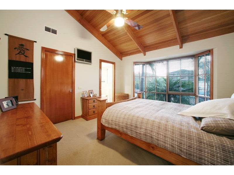 3 Elaine Place, Rowville VIC 3178