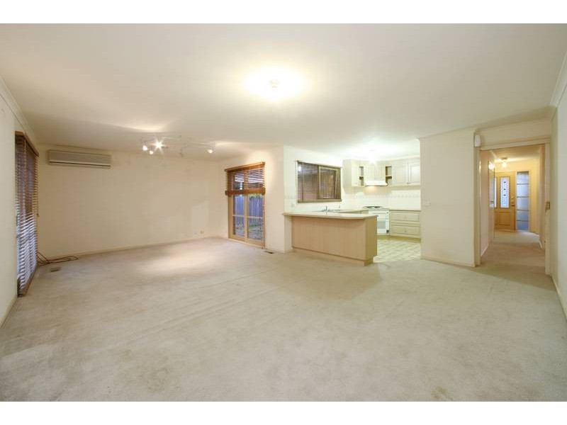 17 Peartree Place, Knoxfield VIC 3180