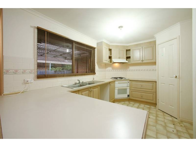 17 Peartree Place, Knoxfield VIC 3180