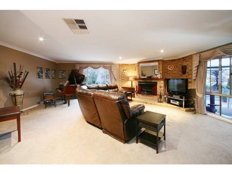 7 Cleveland Court, Rowville VIC 3178