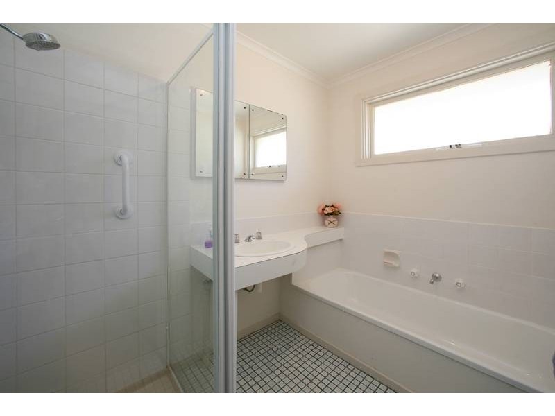 18 Carol Street, Scoresby VIC 3179