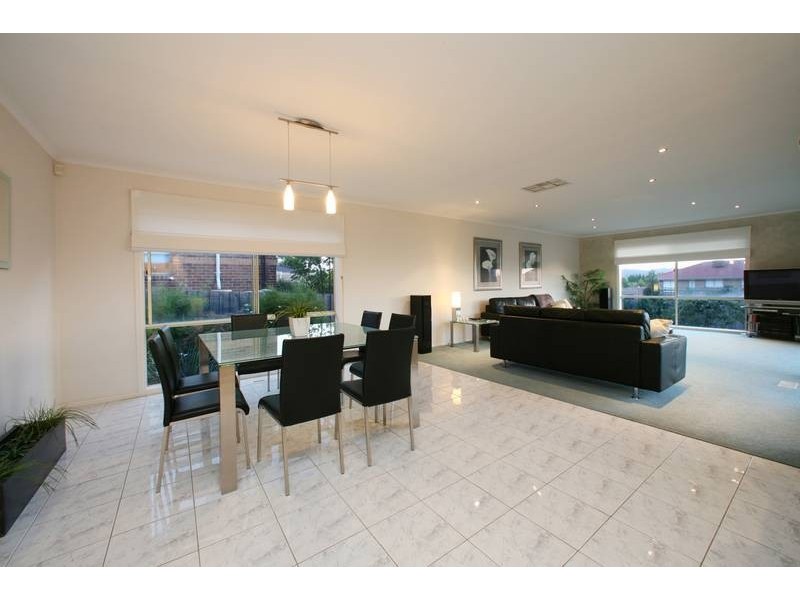 12 Glenview Place, Lysterfield VIC 3156