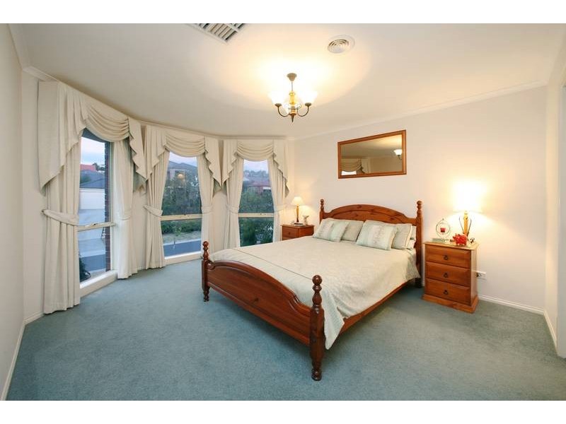 12 Glenview Place, Lysterfield VIC 3156