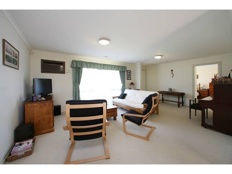 76 Lakeview Avenue, Rowville VIC 3178