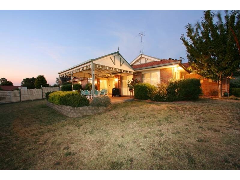 8 Moonlight Drive, Lysterfield VIC 3156