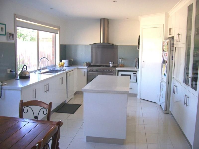 363 Dandelion Drive, Rowville VIC 3178
