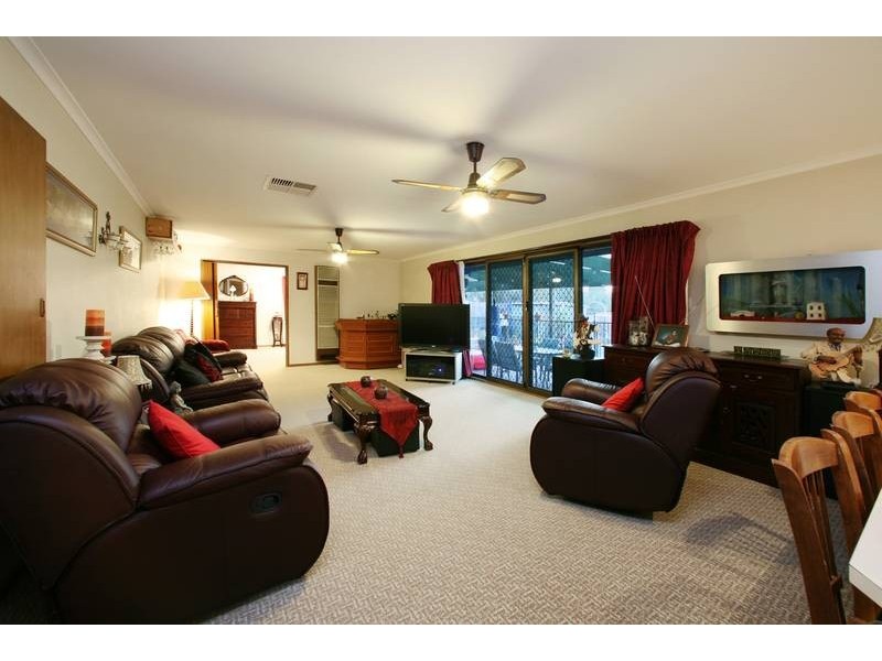 3 Barellan Close, Rowville VIC 3178