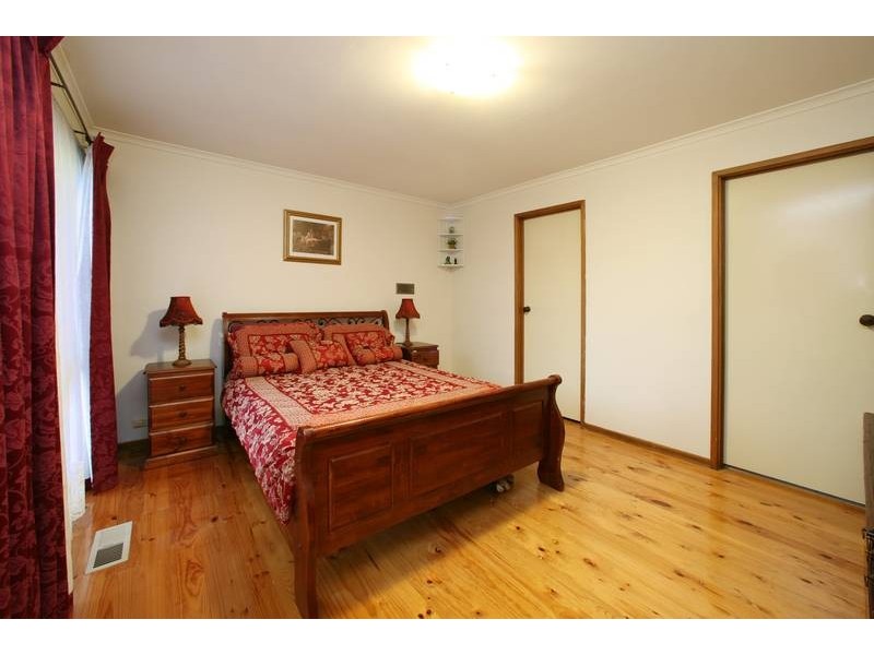 3 Barellan Close, Rowville VIC 3178