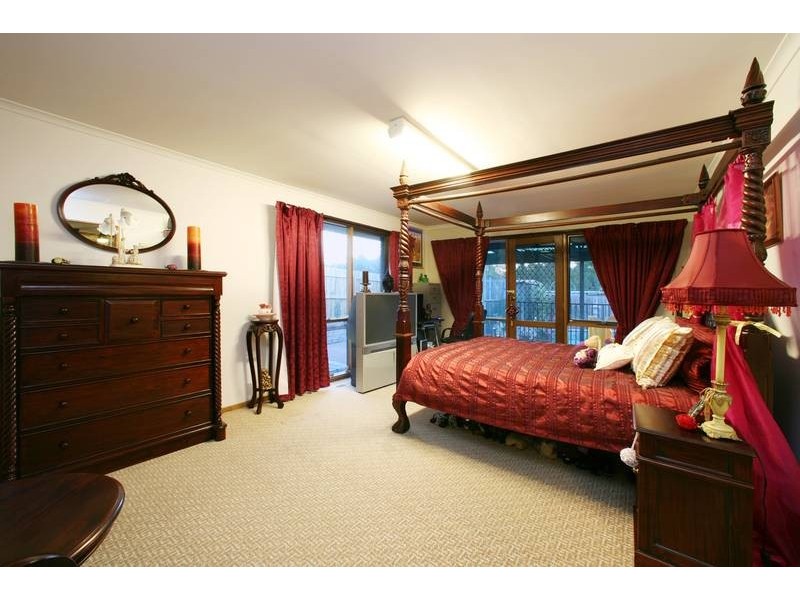 3 Barellan Close, Rowville VIC 3178