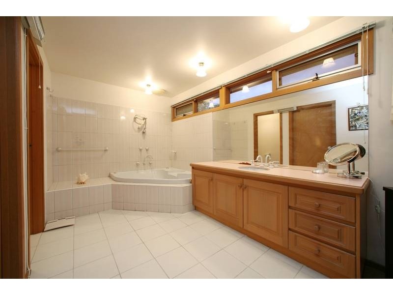 56 Timbertop Drive, Rowville VIC 3178