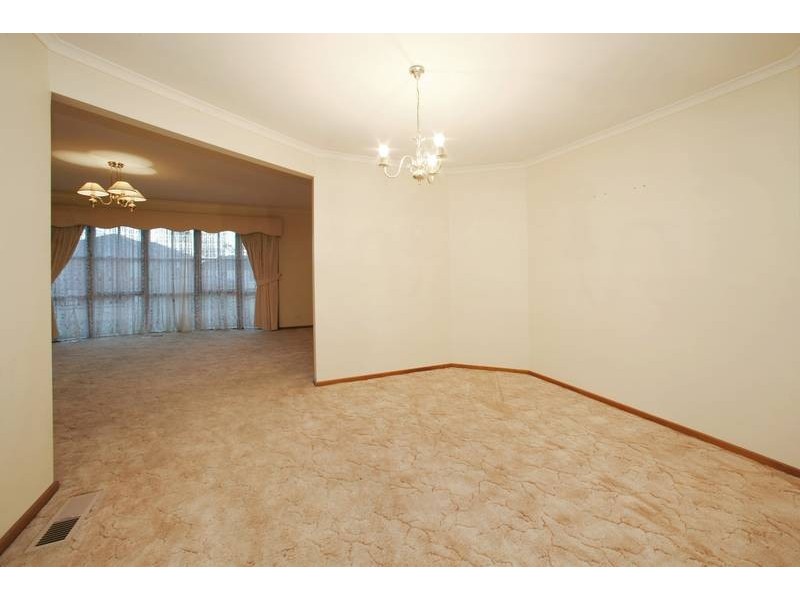 8 Brusco Close, Rowville VIC 3178