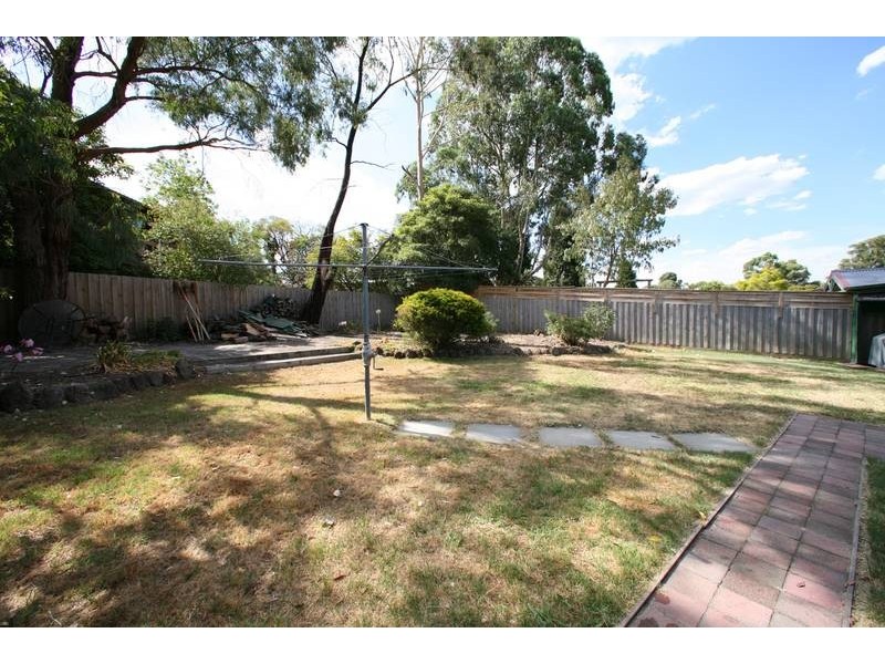 8 Sabre Court, Ferntree Gully VIC 3156