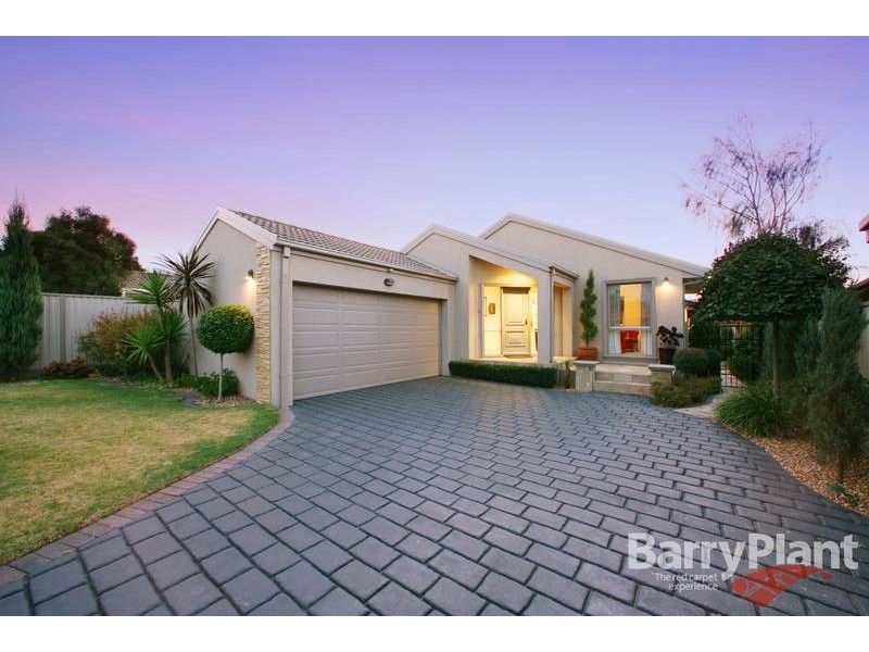 28 Vista Crescent, Rowville VIC 3178