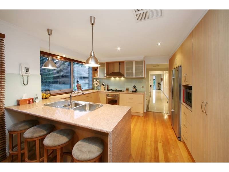 28 Vista Crescent, Rowville VIC 3178