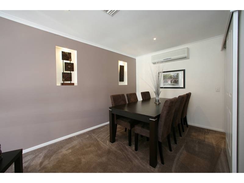 203 Dandelion Drive, Rowville VIC 3178