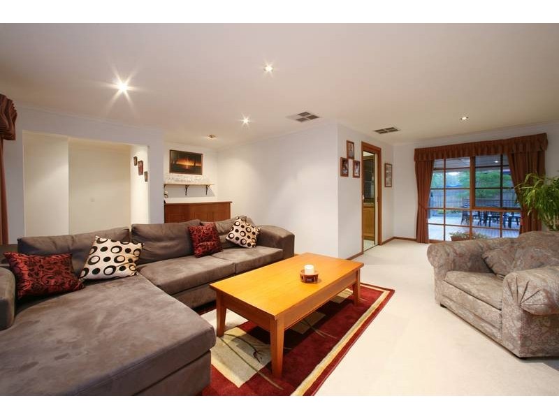 9 Happy Valley Court, Rowville VIC 3178