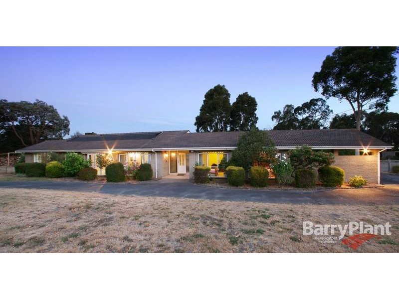 12 Raymond Road, Rowville VIC 3178
