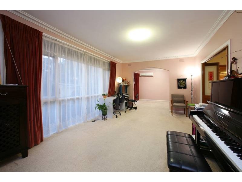 12 Raymond Road, Rowville VIC 3178