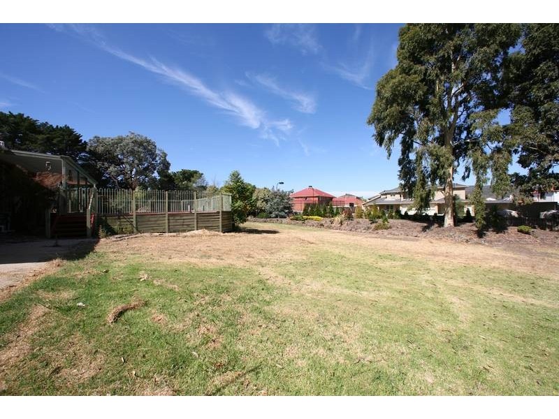 12 Raymond Road, Rowville VIC 3178