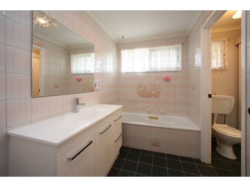 37 Dairy Lane, Ferntree Gully VIC 3156