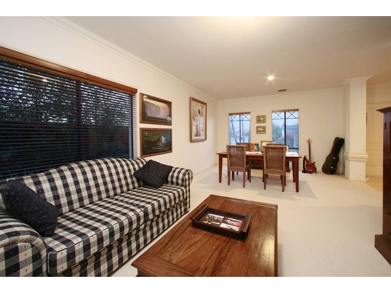 6 Irons Close, Rowville VIC 3178